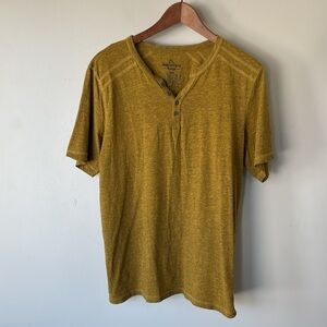 Mountain Ridge Cotton Blend Men’s Shirt – Size Medium – Mustard Yellow – Casual